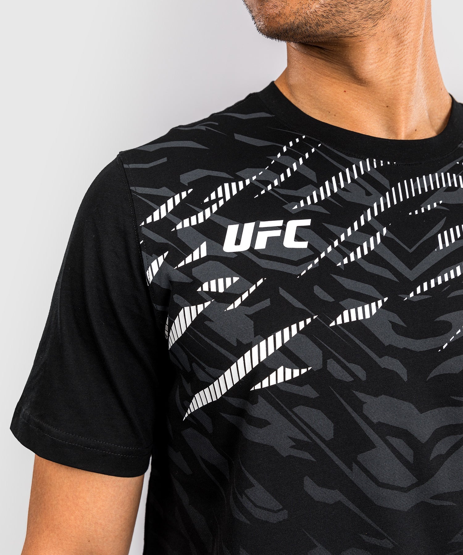 UFC Fusion by Venoxis Men’s Replica Short Sleeve T-Shirt